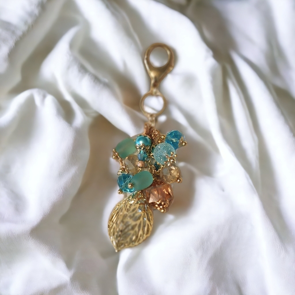 New! Purse Charm - Picture 2 of 5